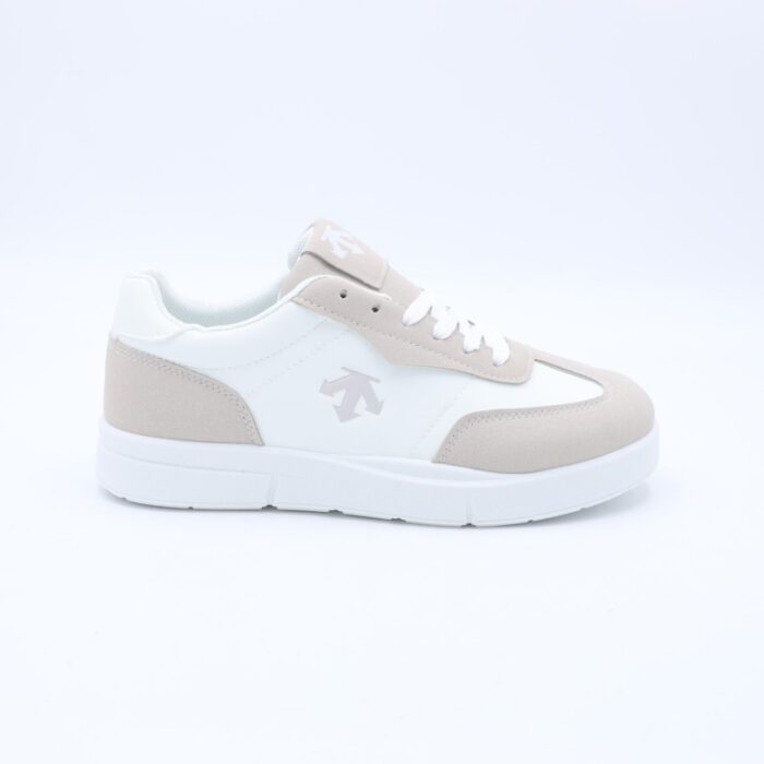 ⁦حذاء رياضي جلد للنساء لون بني وابيض⁩ - الصورة ⁦2⁩