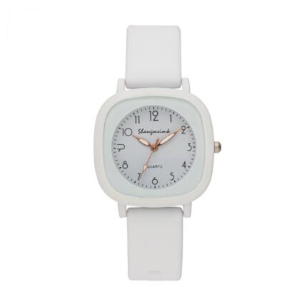 ساعة يد ملونة بعلبة classic watch لون ابيض