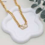 سلسال جنزير شكل ماركة لون ذهبي