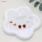 طقم حلوق مجموعة شكل فراولة و كرز لون فضي