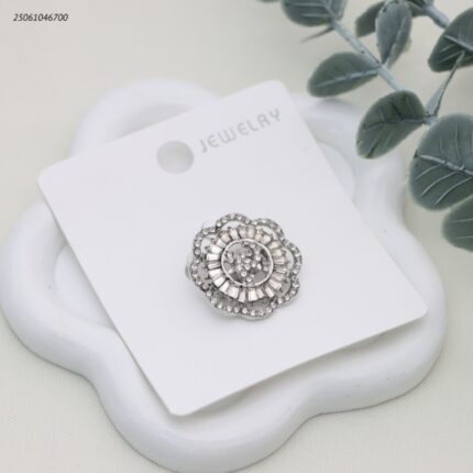 بروش شكل ماركة مع زركون لون فضي