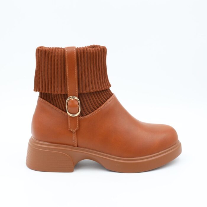 ⁦جزمة مع كعب للنساء لون عسلي⁩ - الصورة ⁦3⁩