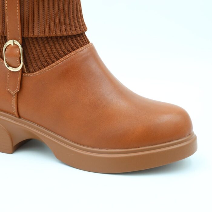 ⁦جزمة مع كعب للنساء لون عسلي⁩ - الصورة ⁦5⁩