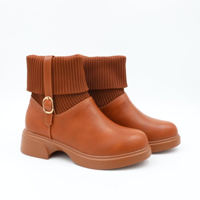 ⁦جزمة مع كعب للنساء لون عسلي⁩ - الصورة ⁦8⁩