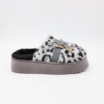 ⁦شبشب شتوي للنساء لون سكني و أسود⁩ - الصورة ⁦5⁩