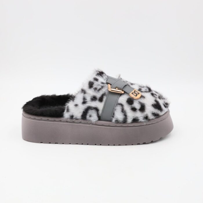 ⁦شبشب شتوي للنساء لون سكني و أسود⁩ - الصورة ⁦5⁩