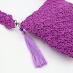 ⁦شنطة كروشيه مع يد كروشية لون ليلكي - نكشة فن⁩ - الصورة ⁦3⁩