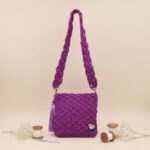 ⁦شنطة كروشيه مع يد كروشية لون ليلكي - نكشة فن⁩ - الصورة ⁦4⁩