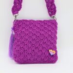 ⁦شنطة كروشيه مع يد كروشية لون ليلكي - نكشة فن⁩ - الصورة ⁦6⁩