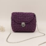 شنطة كروشية نعومة مع يد سلسلة لون ليلكي غامق - نكشة فن