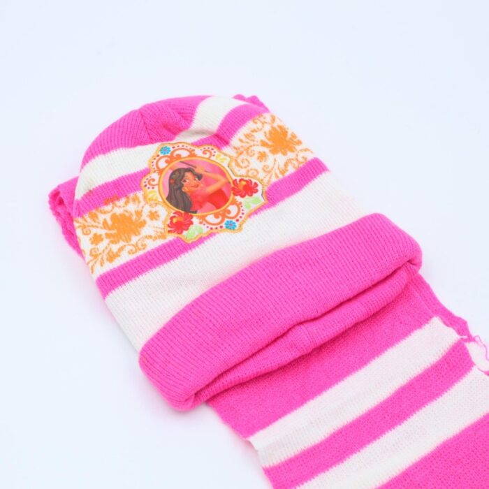 ⁦طاقية للأطفال مع لفحة لون زهري غامق و أبيض⁩ - الصورة ⁦2⁩