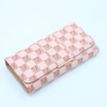 جزدان نقشة مربعات لون زهري