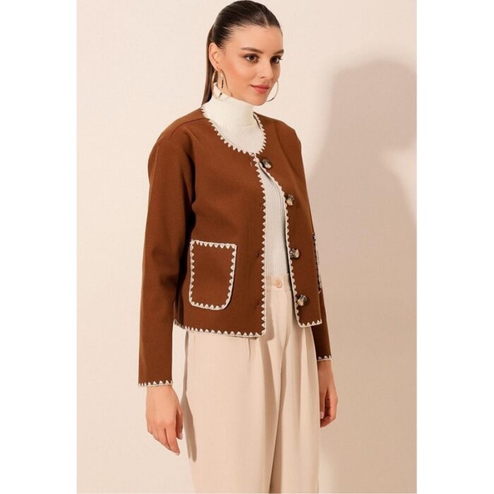 ⁦جاكيت ستاتي لون بني نقشة أبيض من الجوانب⁩ - الصورة ⁦4⁩