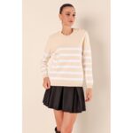 ⁦بلوزة ستاتي لون بيج مخطط أبيض Bigdart⁩ - الصورة ⁦4⁩