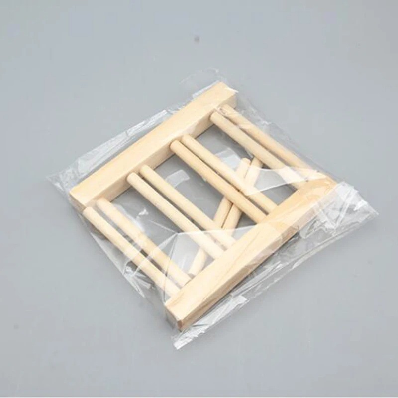 103394993_6981f4d15f677 ستاند صحون خشبي - الصورة 1