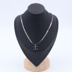 ⁦سلسال فضي عريض ع تعليقة زركون أبيض⁩ - الصورة ⁦2⁩