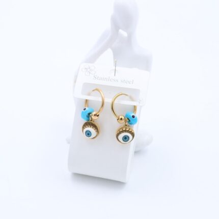 حلق ذهبي بتصميم عين