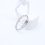 سوار لون فضي