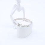 سوار لون فضي