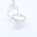 سوار لون فضي