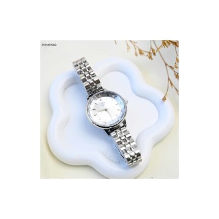 ساعة يد نسائية أنيقة اللون فضي من ماركة FJ مع كفالة سنتين ضد تغير اللون