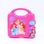 ⁦لانش بوكس أميرات دزني مع مطارة⁩ - الصورة ⁦3⁩