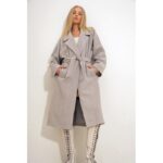 ترانشكوت باللون البيج