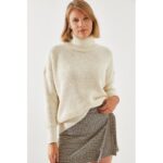 بلوزة طويلة مع قبة هاينيك باللون الايفوري One Size