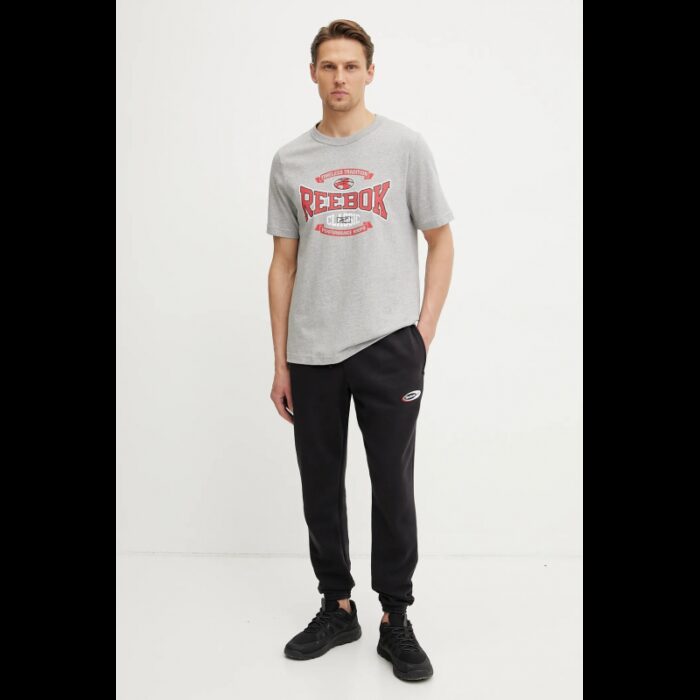 ⁦Reebok Mens' Graphic Series Tradition T-Shirt - Silver⁩ - الصورة ⁦2⁩