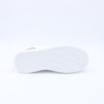 ⁦حذاء رياضي كلاسيك جلد للنساء لون أبيض وكاكي⁩ - الصورة ⁦5⁩