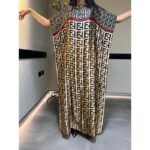 ⁦عباي قماش ساتان مع شال مقاس واحد⁩ - الصورة ⁦3⁩