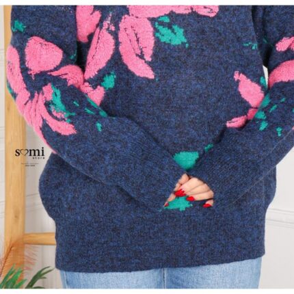 بلوزة صوف بتصميم رسومات ستاتي لون كحلي