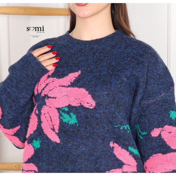 ⁦بلوزة صوف بتصميم رسومات ستاتي لون كحلي⁩ - الصورة ⁦4⁩