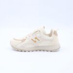 ⁦حذاء تصميم رياضي بناتي لون بيج وكاكي⁩ - الصورة ⁦4⁩