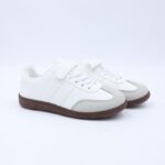 بوت رياضي بناتي لون أبيض