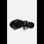 ⁦Yaya by Hotiç شبشب نسائي لون أسود⁩ - الصورة ⁦3⁩