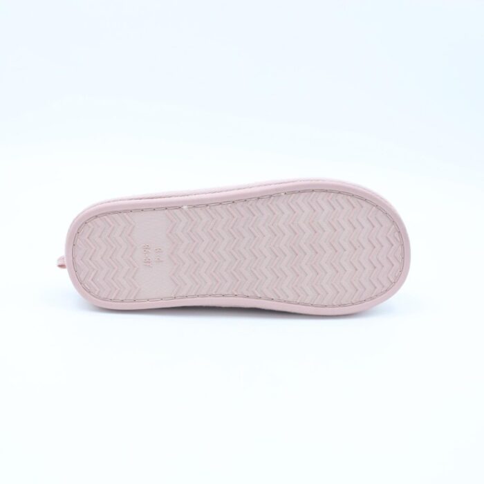 ⁦حفاية فرو بتصميم للنساء لون زهري بارد⁩ - الصورة ⁦5⁩