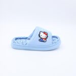 ⁦حفاية فرو بتصميم هالو كيتي للنساء لون أزرق فاتح⁩ - الصورة ⁦4⁩