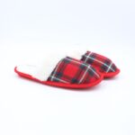 ⁦حفاية فرو بتصميم كروهات للنساء لون أحمر⁩ - الصورة ⁦2⁩