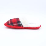 ⁦حفاية فرو بتصميم كروهات للنساء لون أحمر⁩ - الصورة ⁦7⁩