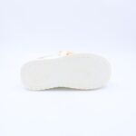 ⁦بوت رياضي جلد نعل عريض للنساء لون اوف وايت وزهري وازرق⁩ - الصورة ⁦6⁩