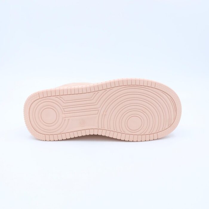 ⁦بوت رياضي جلد نعل عريض للنساء لون زهري⁩ - الصورة ⁦5⁩