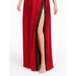 ⁦فستان نوم مخملي للنساء لون أحمر⁩ - الصورة ⁦3⁩