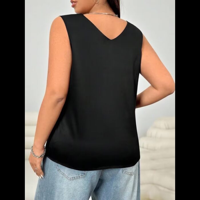 ⁦بلوزه حفر ستان لون اسود للنساء⁩ - الصورة ⁦2⁩