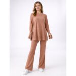 طقم ستاتي قطعتين للنساء لون بيج
