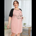 ⁦قميص نوم بيتي قصير للنساء لون زهري واسود⁩ - الصورة ⁦2⁩