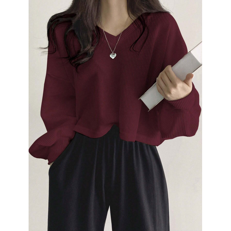 ⁦بلوزة قصيرة سادة بكتف منسدل للنساء لون خمري⁩ - الصورة ⁦1⁩