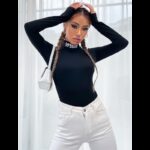 ⁦بلوزة بودي للنساء لون اسود⁩ - الصورة ⁦4⁩