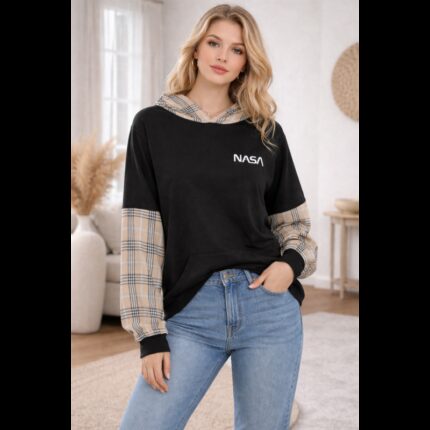 هودي لون اسود وبيج