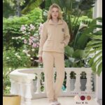 بجامة فرو نسائية بتصميم كتابة كاليفورنيا لون اوف وايت